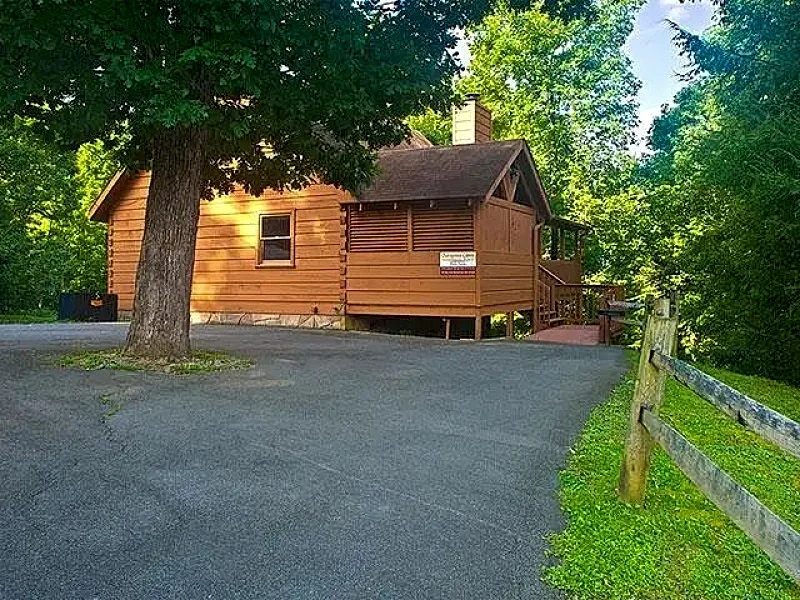 Hide-Away – Country Pines Resort (2 BR)