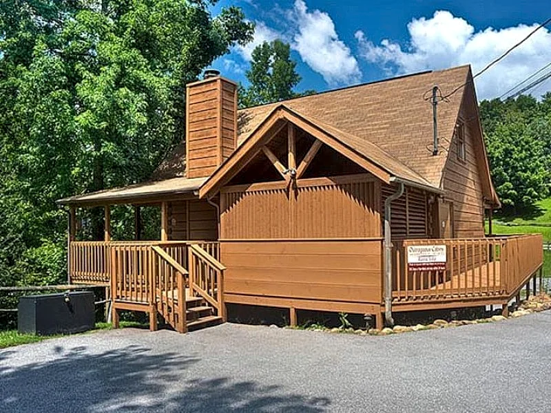 Rustic Villa Country Pines Resort (2 BR)