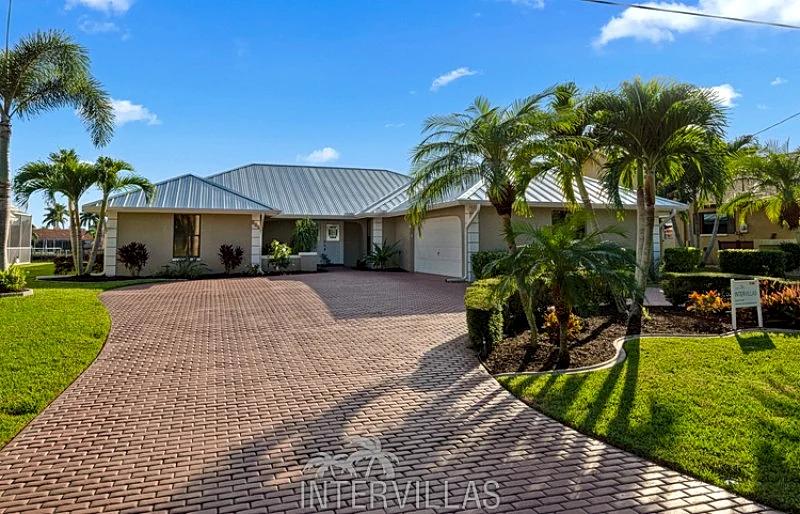 Cape Coral Vacation Rentals | Villa Paradise