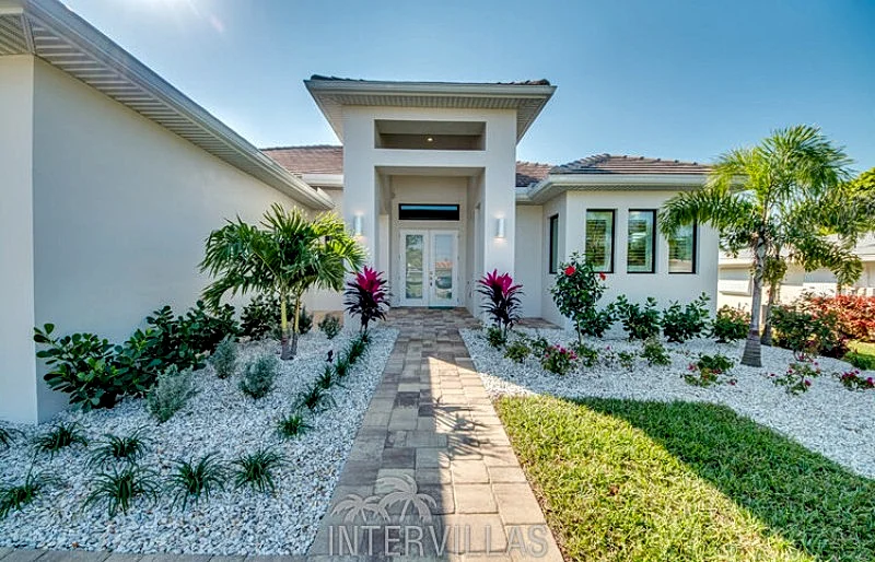 Cape Coral Vacation Homes | Villa Montclaire
