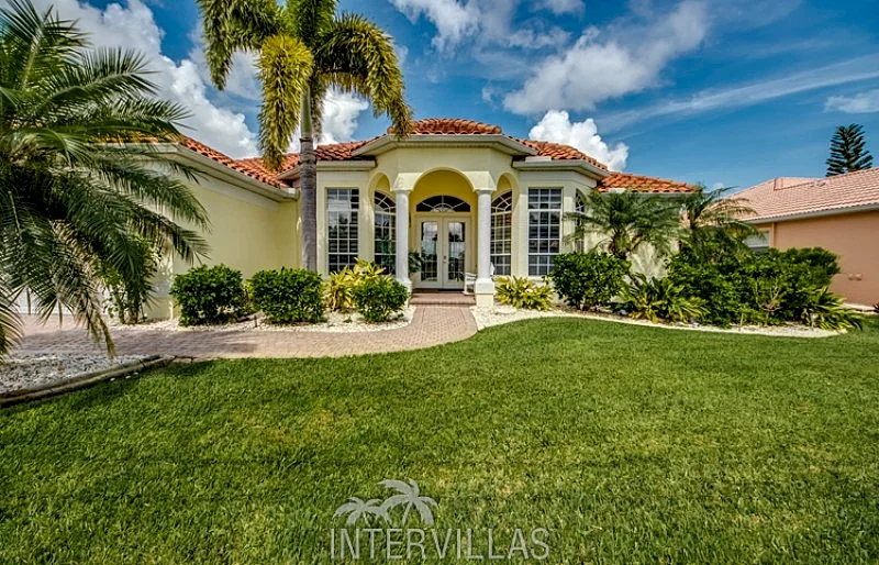Cape Coral Vacation Homes | Villa King Palms