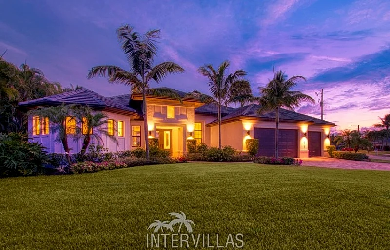 Cape Coral Vacation Homes | Villa Aguabella