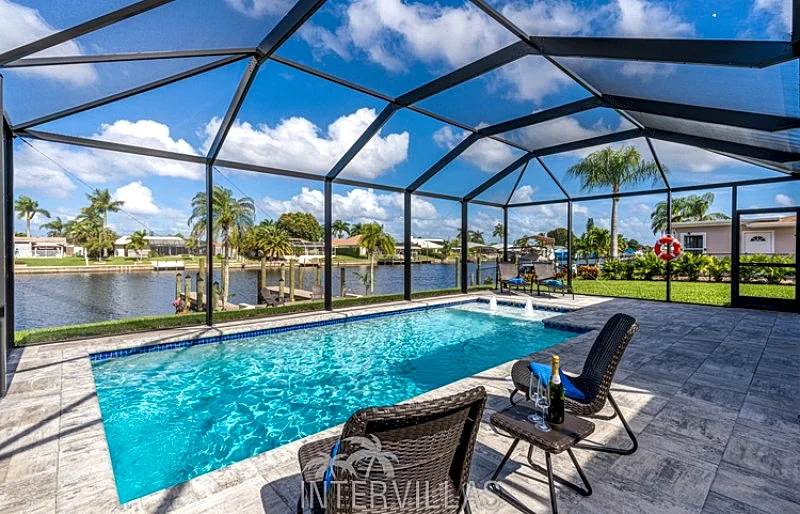 Cape Coral Vacation Homes | Villa Riviera